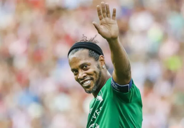 El exjugador Ronaldinho. Foto:EFE