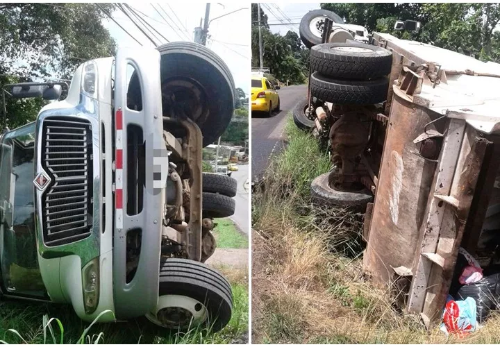 El carro recolector quedó volcado