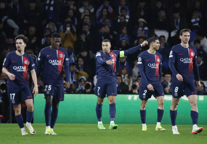 Mbappé (7) lidera al París Saint Germain. /Foto: EFE